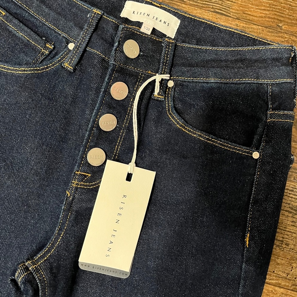 Risen Flare Jeans